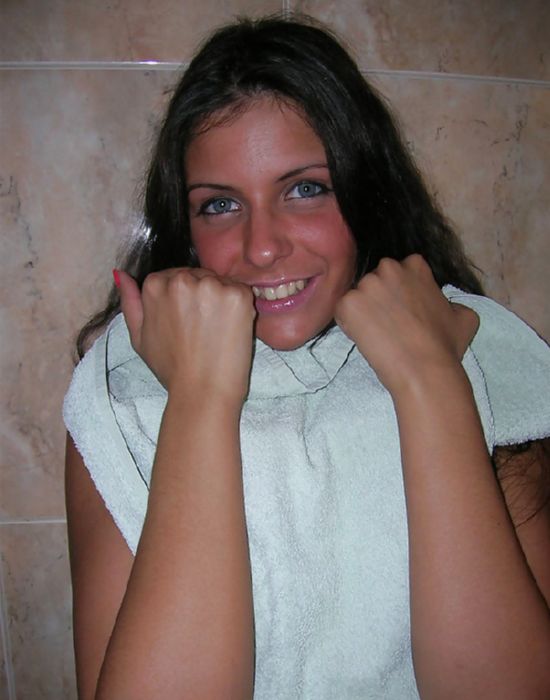 Chloé (19 ans, ...)